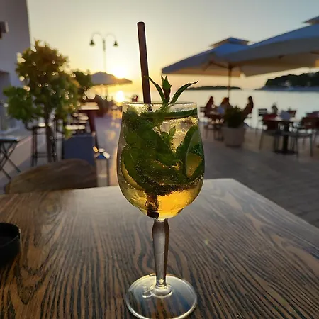 Adria krevet i doručak 3*